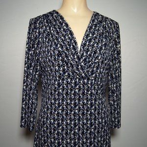 Liz Claiborne Woman's shirt, V-neck, Size Petite M
